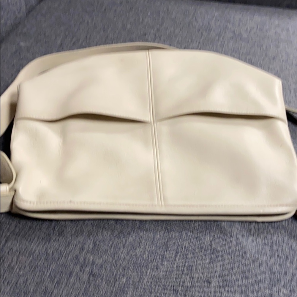 Vintage Coach leather cross body bag, cream - Picture 8 of 15